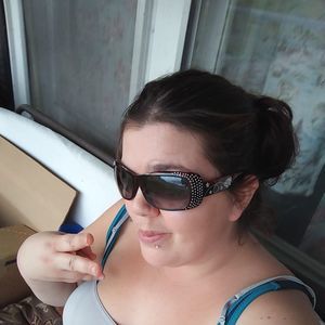 Meet your Posher, Shay harleyquinn batgirl